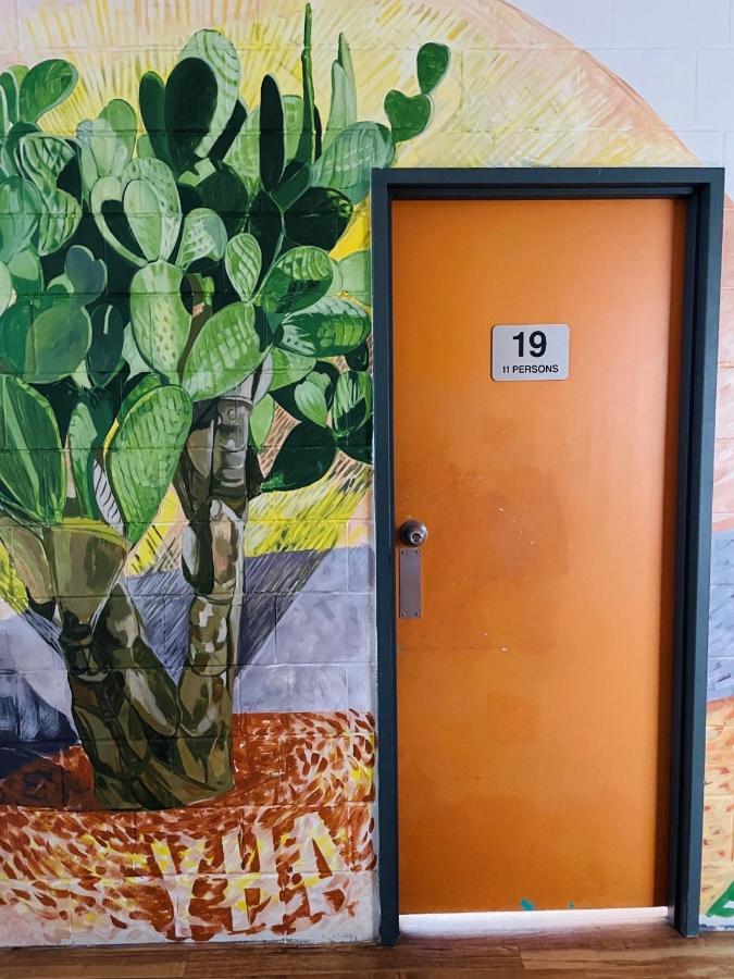 Yha Coolangatta Gold Coast Hostel Екстериор снимка