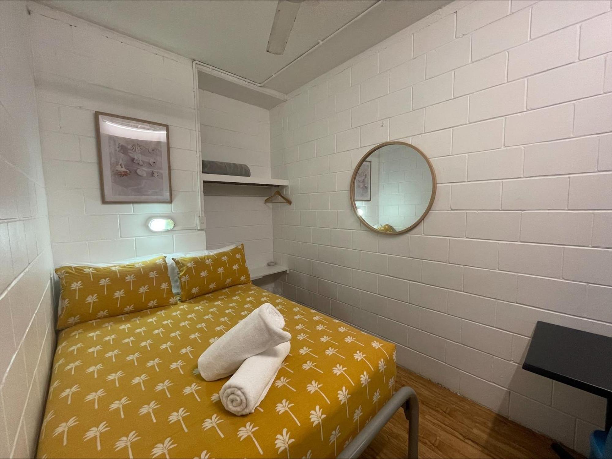 Yha Coolangatta Gold Coast Hostel Екстериор снимка