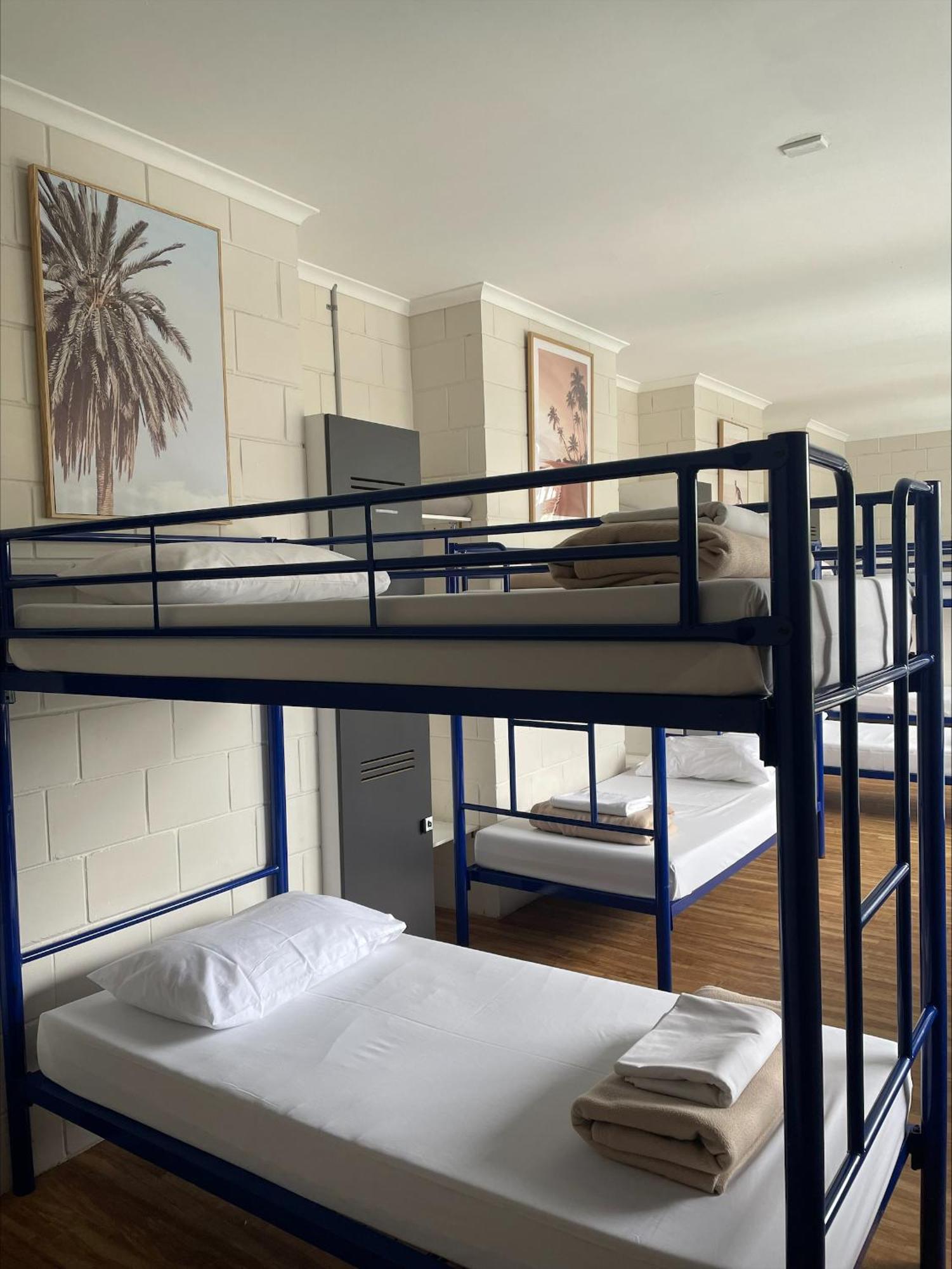 Yha Coolangatta Gold Coast Hostel Екстериор снимка