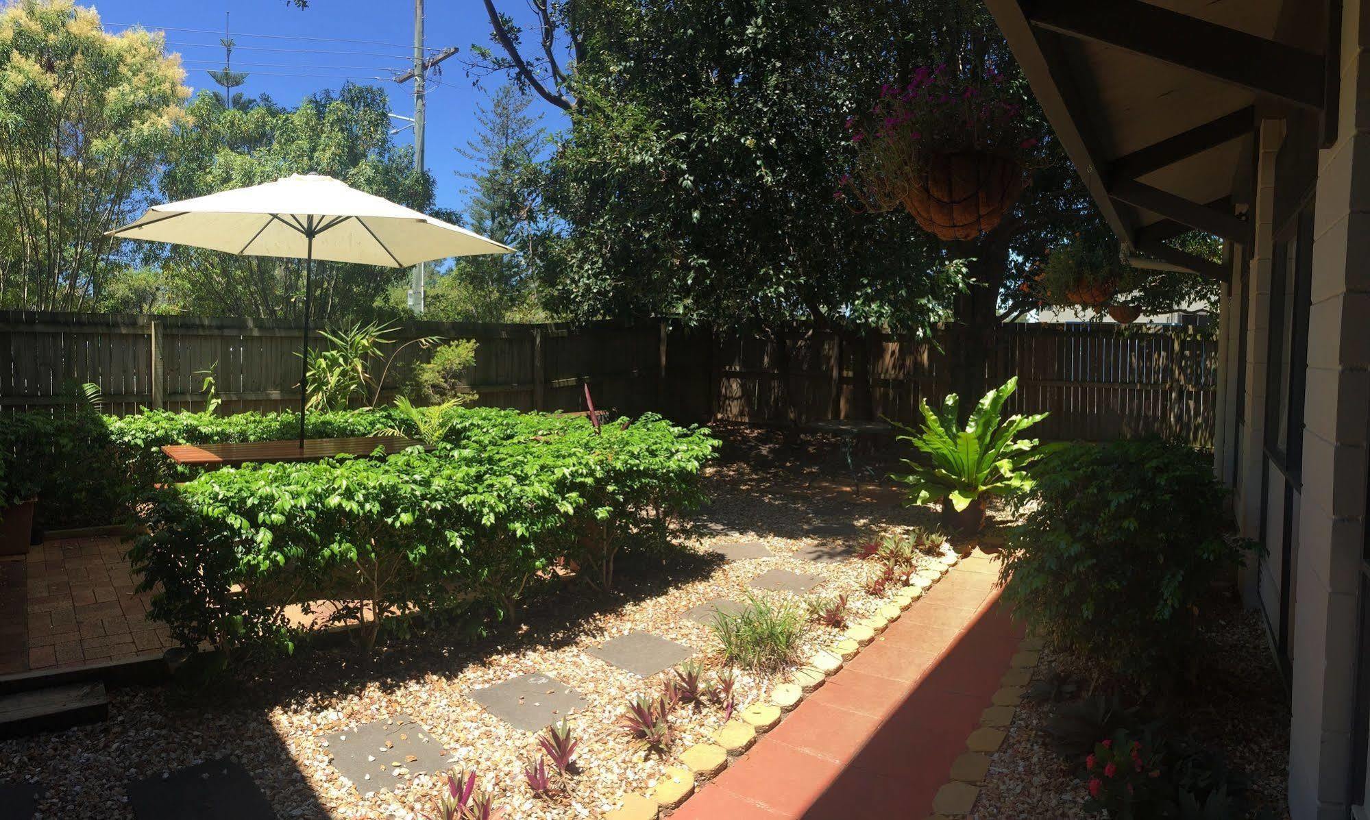 Yha Coolangatta Gold Coast Hostel Екстериор снимка