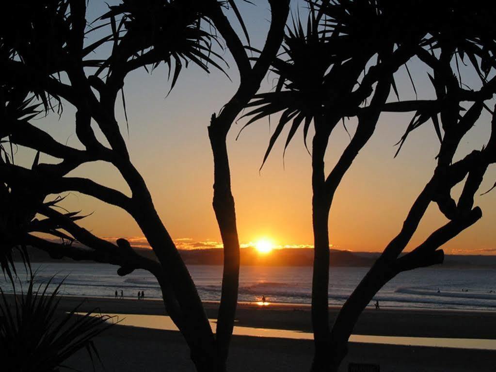 Yha Coolangatta Gold Coast Hostel Екстериор снимка